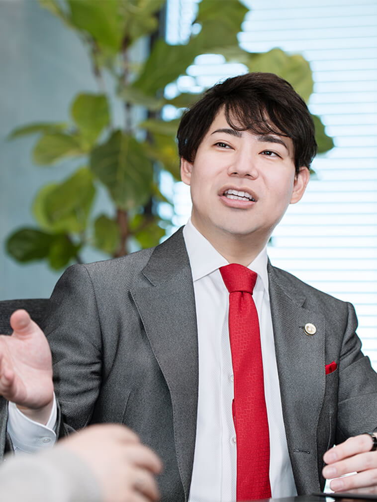 代表弁護士 正木 絢生の写真